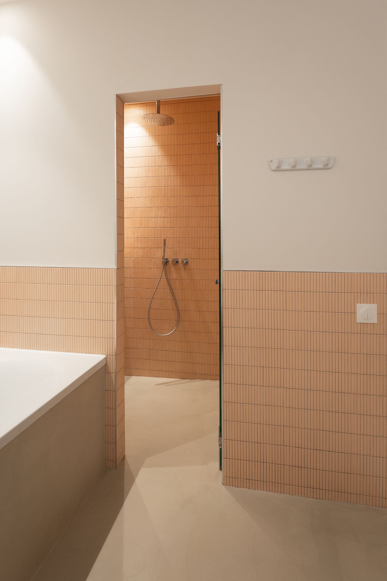 Rénovation de salle de bain en béton ciré