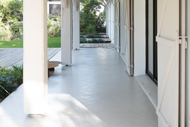 terrasse extérieure en béton ciré - Pyla sur mer (33)